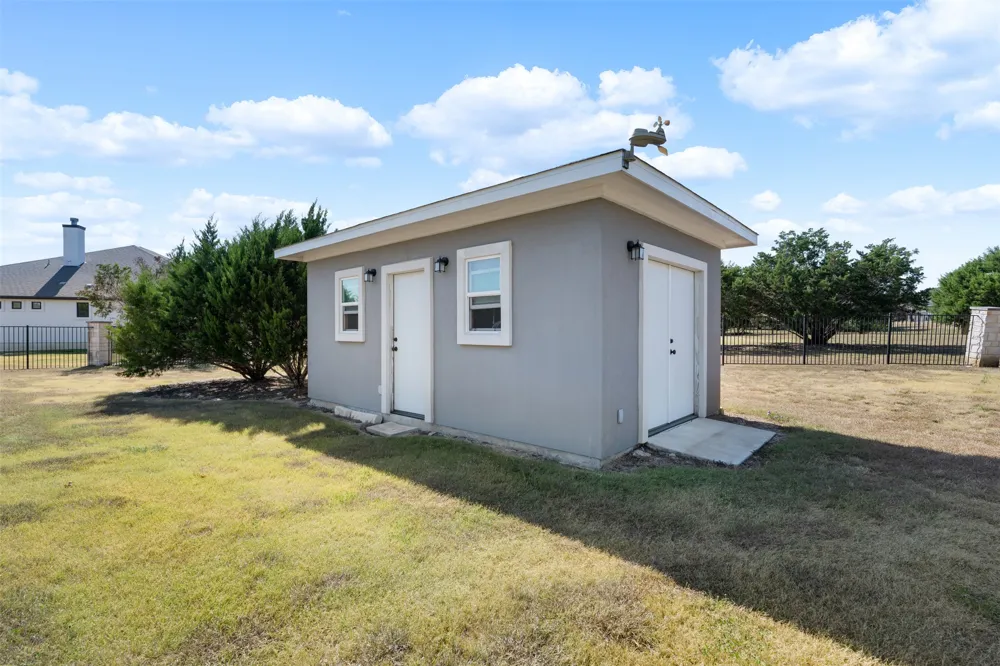 100 Honey Locust Cove Leander, TX 78641