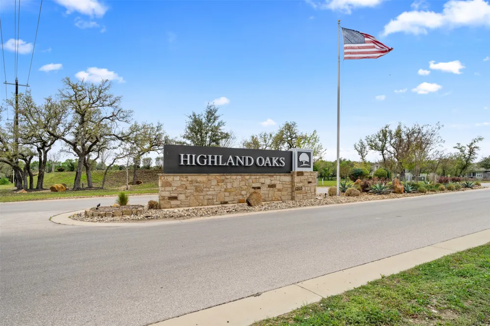 100 Honey Locust Cove Leander, TX 78641