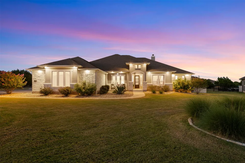 100 Honey Locust Cove Leander, TX 78641