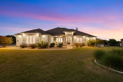 100 Honey Locust Cove