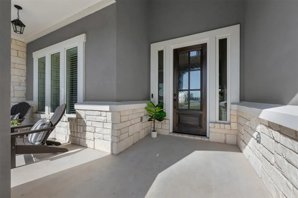 100 Honey Locust Cove Leander, TX 78641