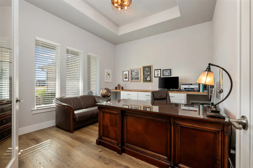 100 Honey Locust Cove Leander, TX 78641