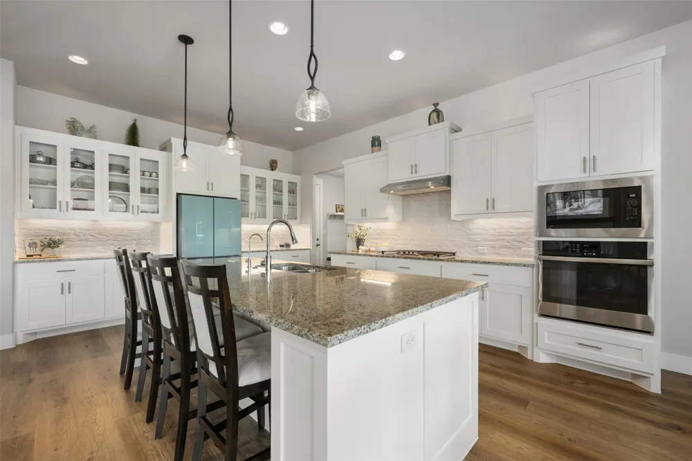 100 Honey Locust Cove Leander, TX 78641