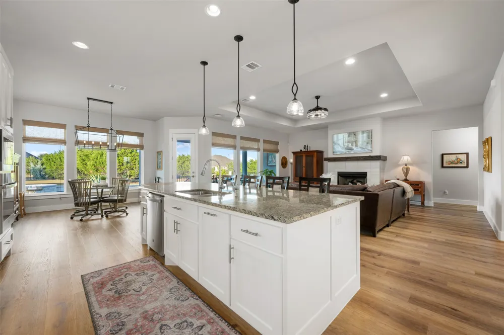 100 Honey Locust Cove Leander, TX 78641