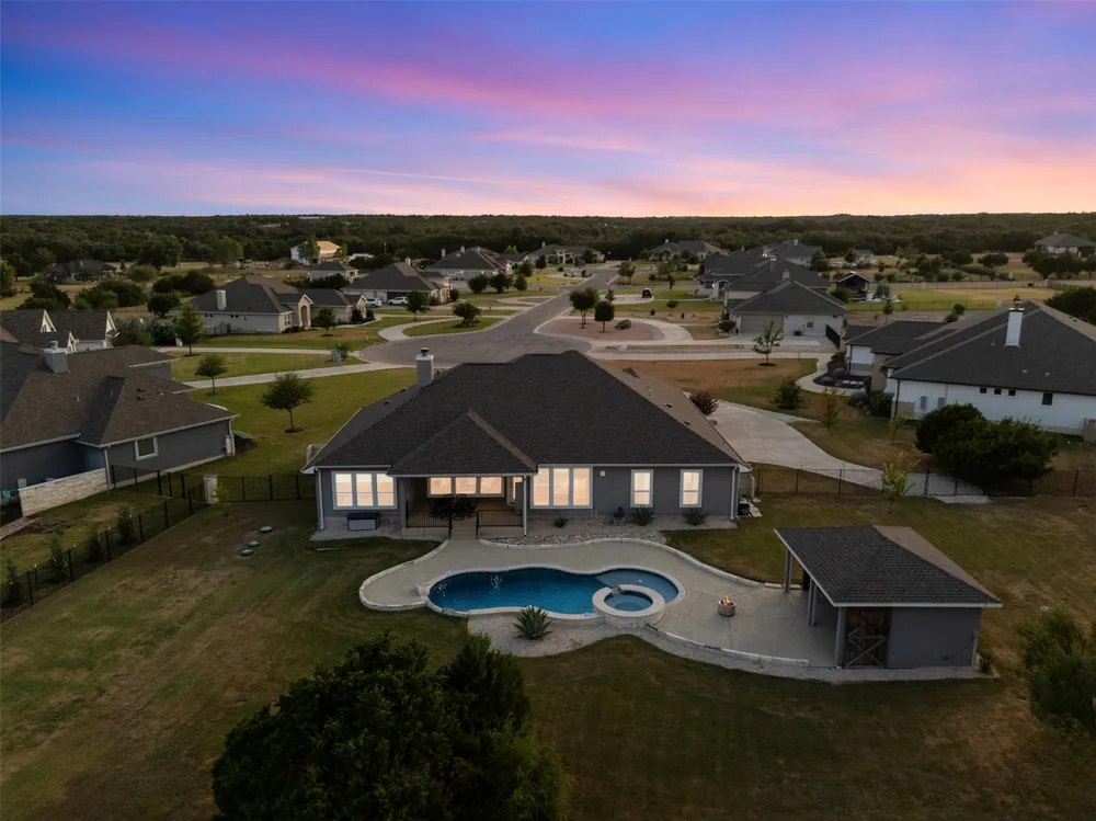 100 Honey Locust Cove Leander, TX 78641
