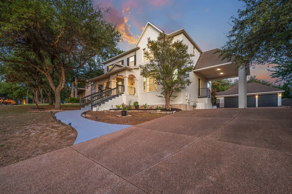 10011 Brightling Lane Austin, TX 78750