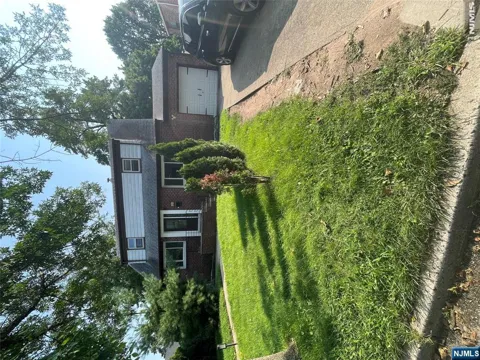 80 Circle Drive