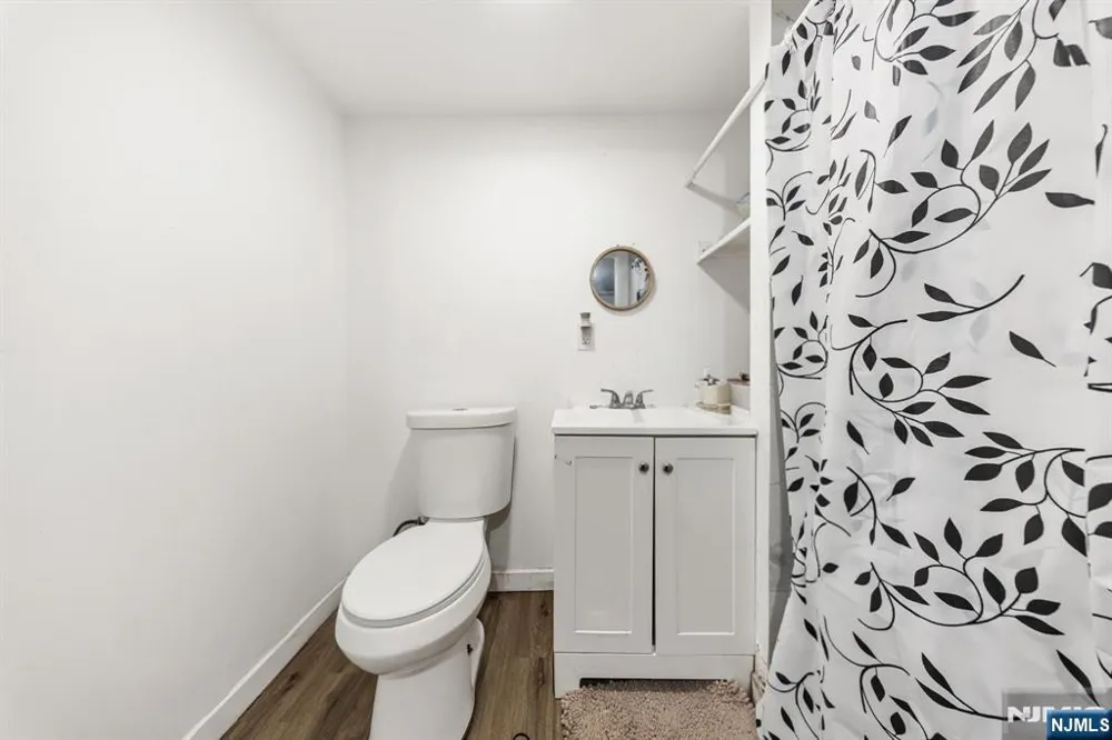 1466 44th Street North Bergen, NJ 07047