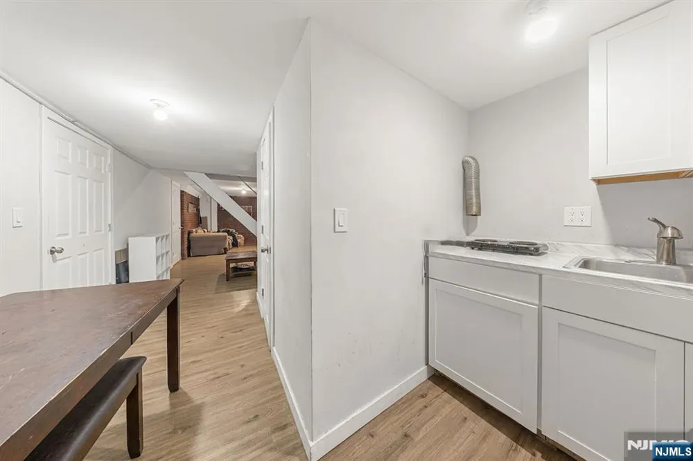 1466 44th Street North Bergen, NJ 07047
