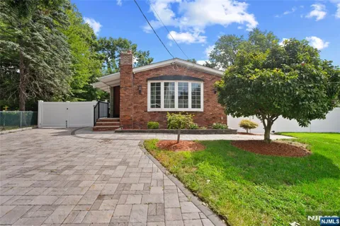 26 Dapp Court