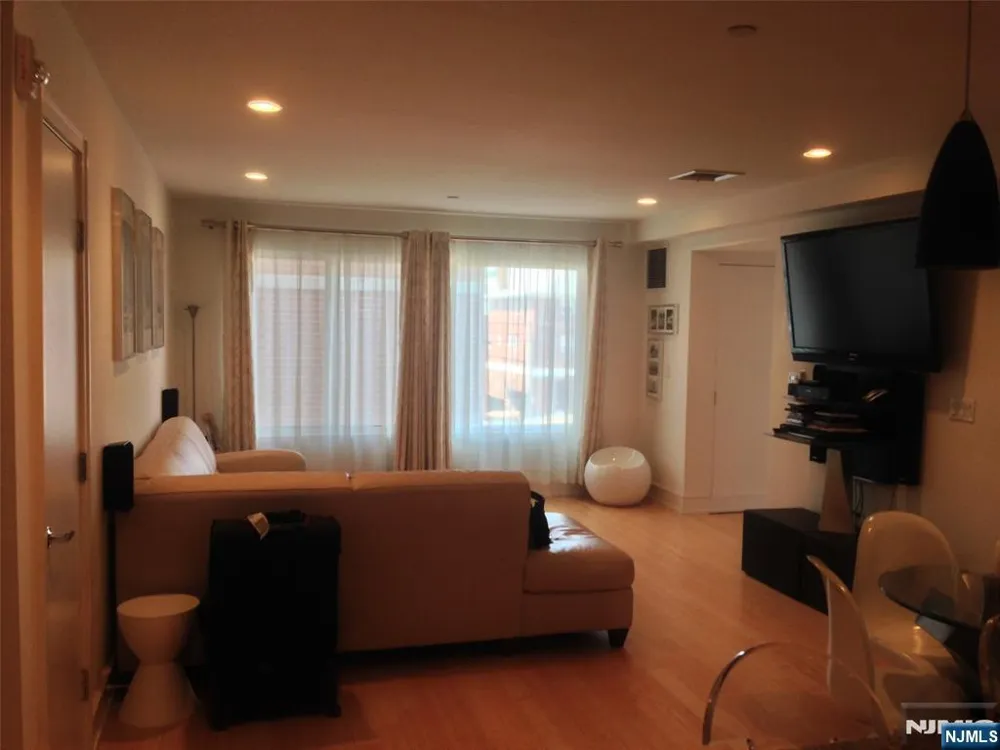 310 Cliff Lane 2A Cliffside Park, NJ 07010