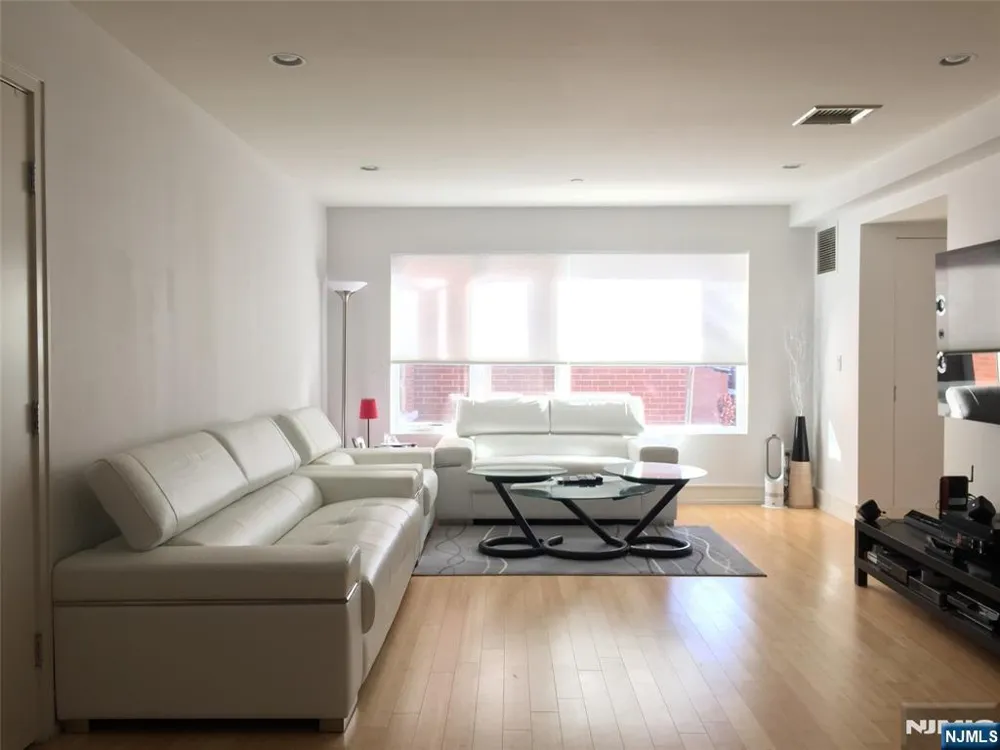310 Cliff Lane 2A Cliffside Park, NJ 07010