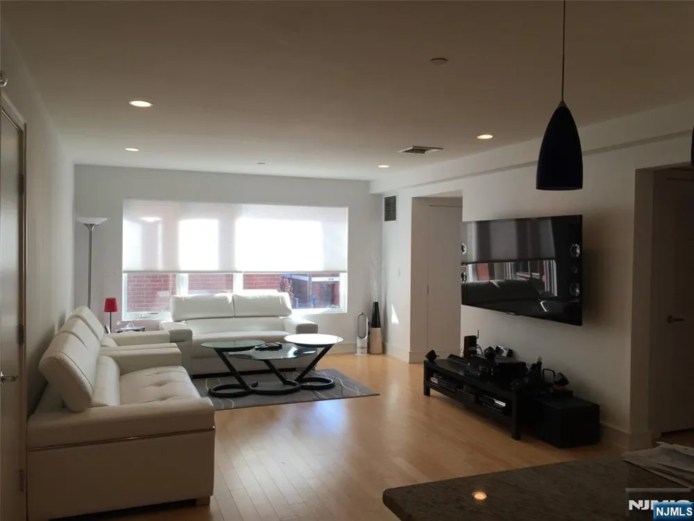 310 Cliff Lane 2A Cliffside Park, NJ 07010