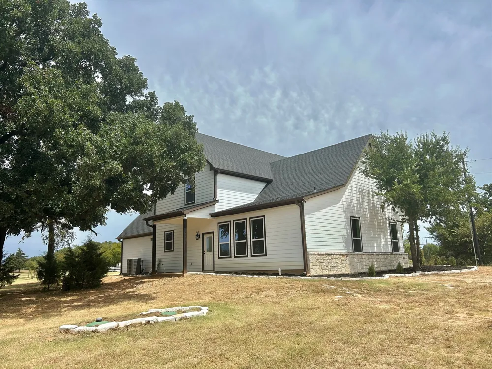 191 county road 123 Gainesville, TX 76240