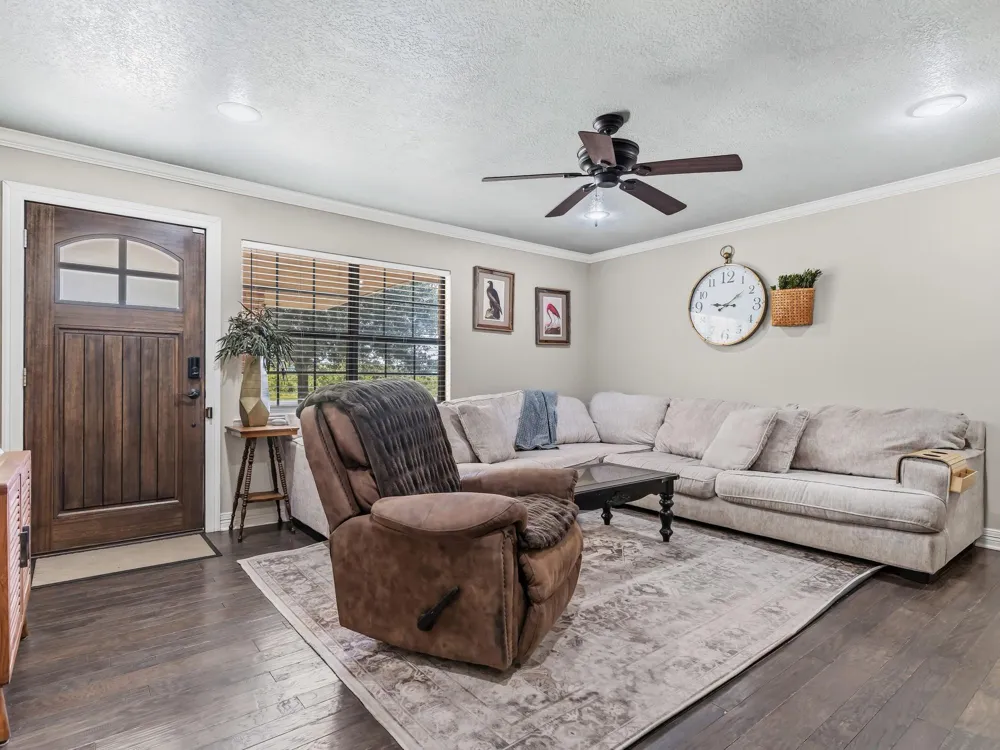 6567 Guy Lane Orange, TX 77632