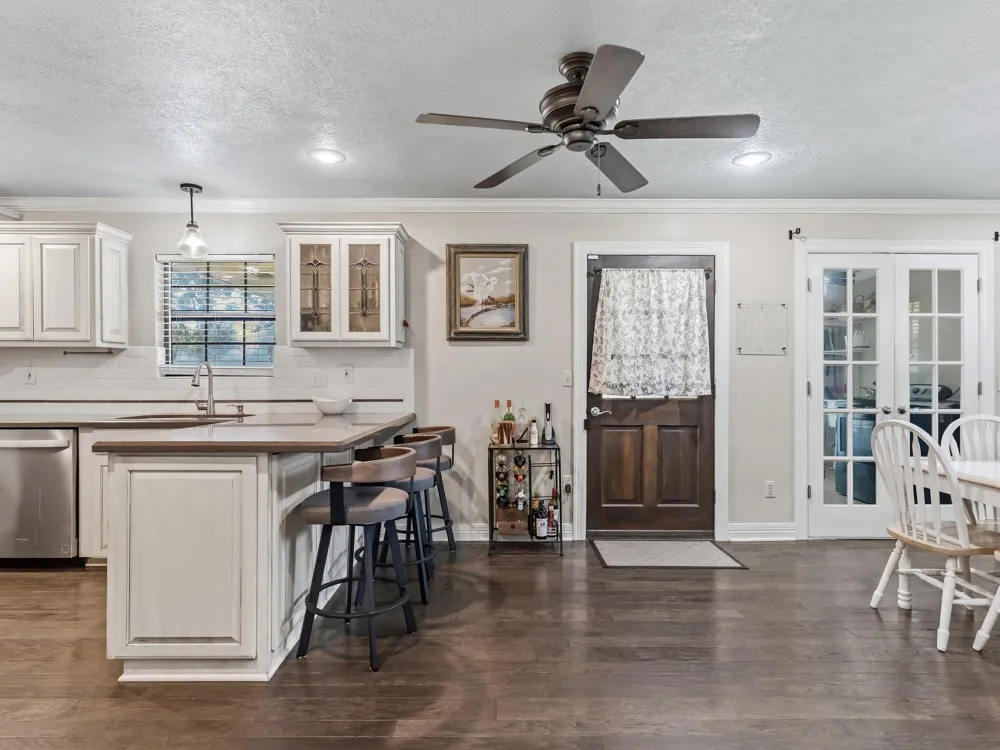 6567 Guy Lane Orange, TX 77632