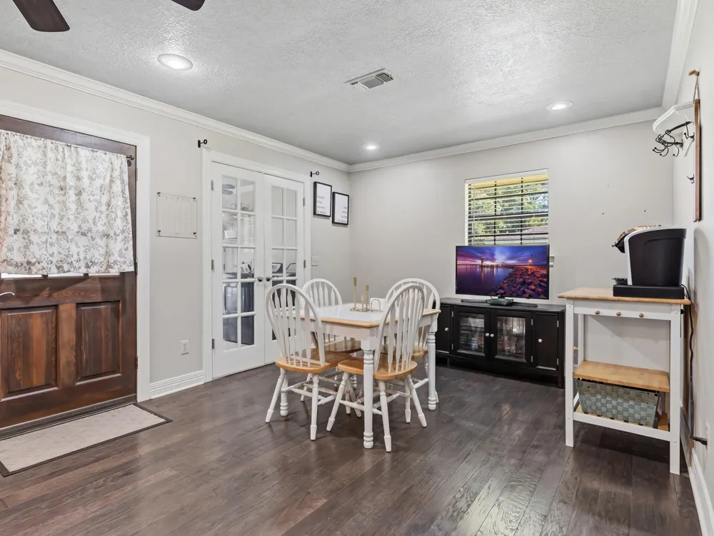 6567 Guy Lane Orange, TX 77632