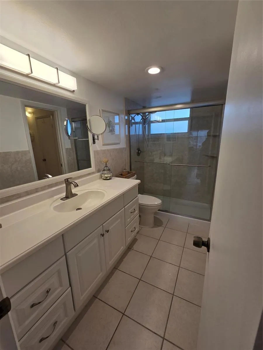 1333 E Hallandale Beach Boulevard #305 Hallandale Beach, FL 33009