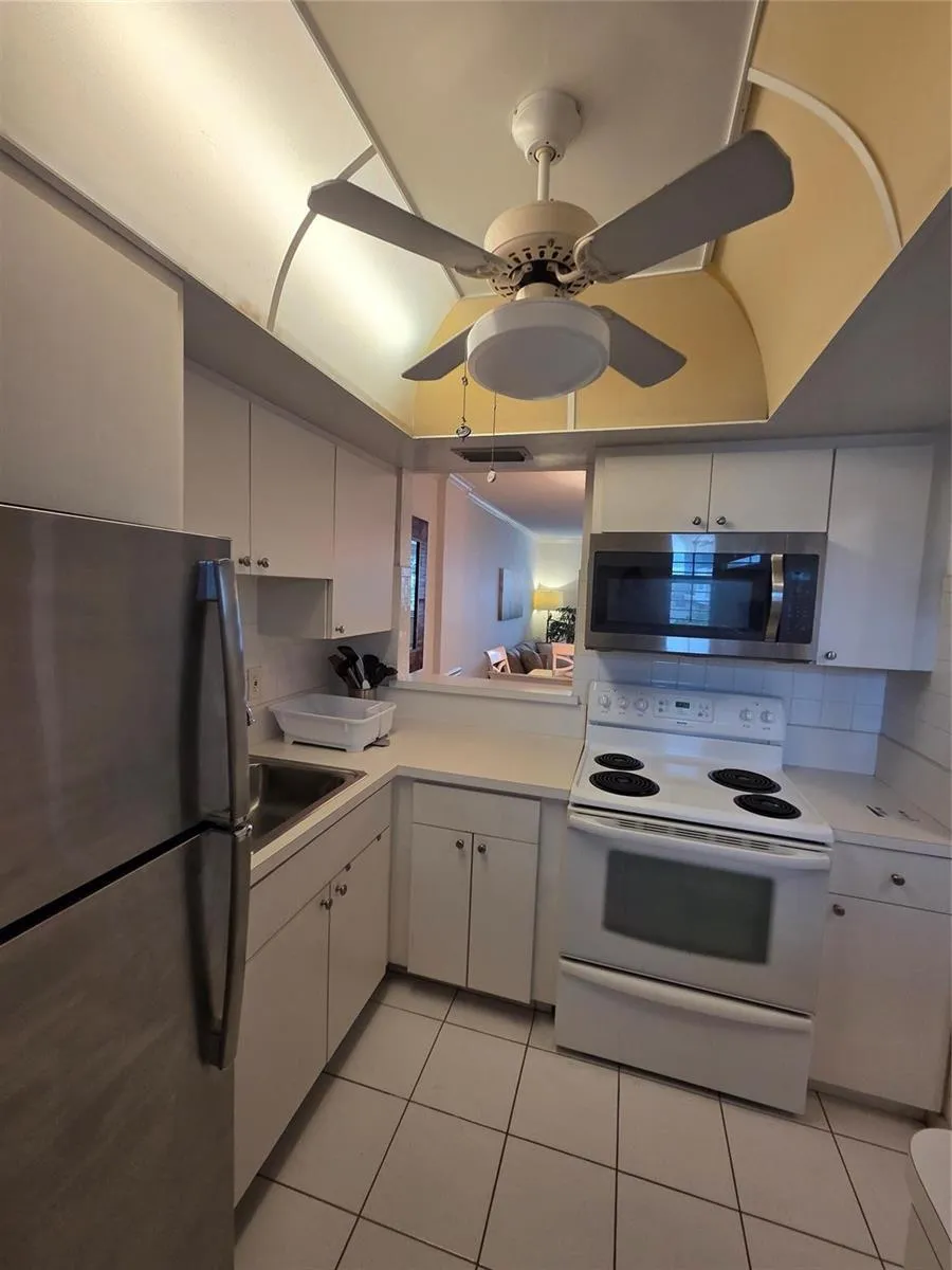 1333 E Hallandale Beach Boulevard #305 Hallandale Beach, FL 33009