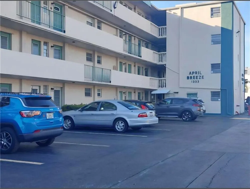 1333 E Hallandale Beach Boulevard #305 Hallandale Beach, FL 33009