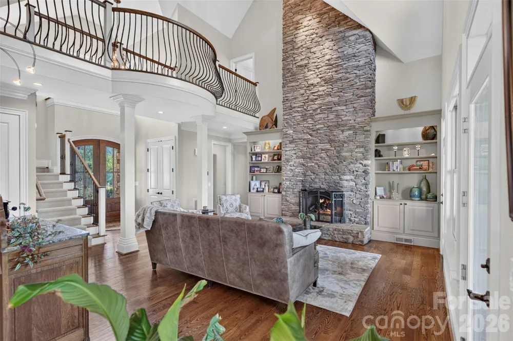 851 Sunlight Ridge Drive Hendersonville, NC 28792
