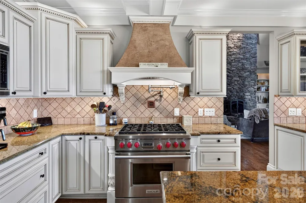 851 Sunlight Ridge Drive Hendersonville, NC 28792