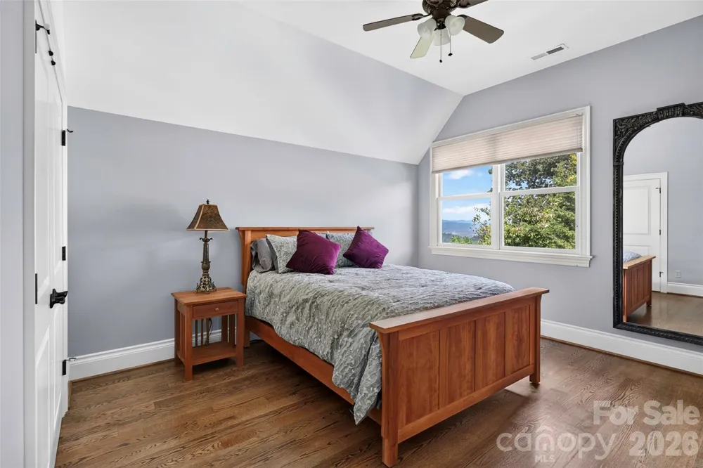 851 Sunlight Ridge Drive Hendersonville, NC 28792