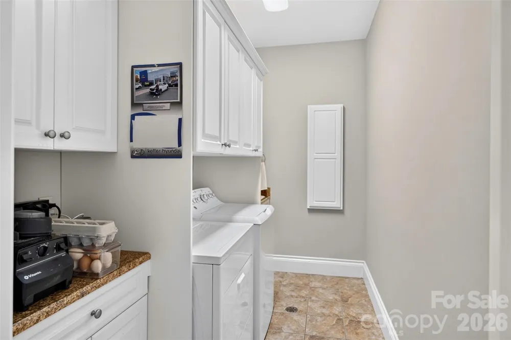 851 Sunlight Ridge Drive Hendersonville, NC 28792