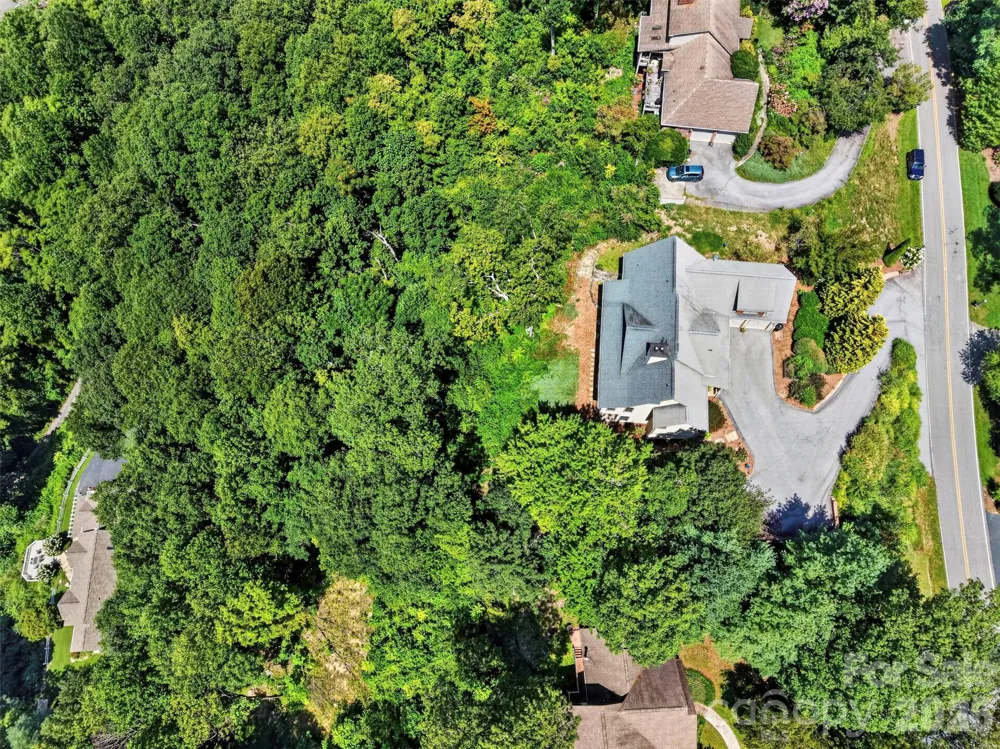 851 Sunlight Ridge Drive Hendersonville, NC 28792