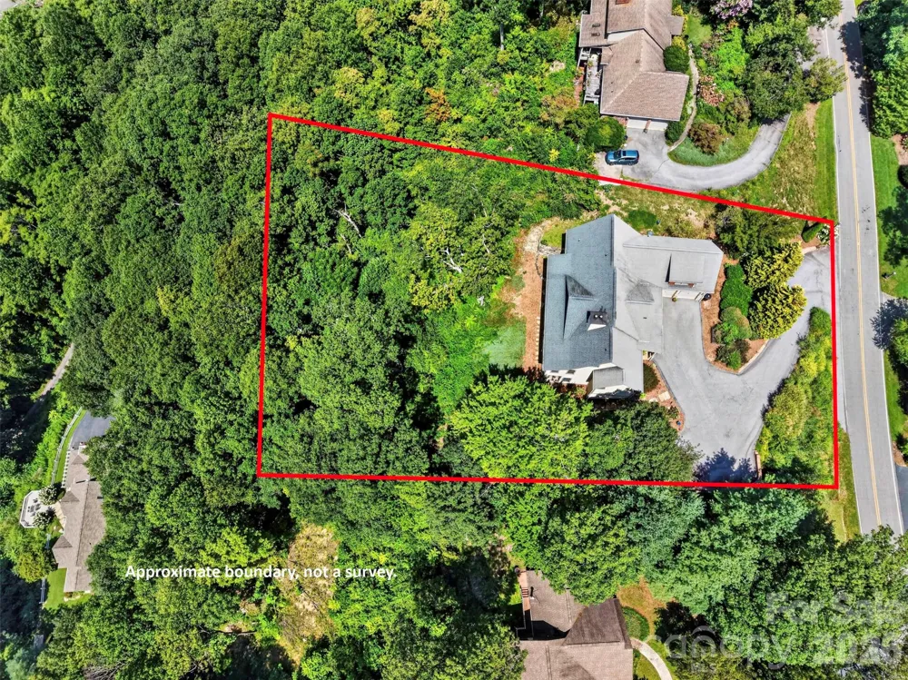 851 Sunlight Ridge Drive Hendersonville, NC 28792