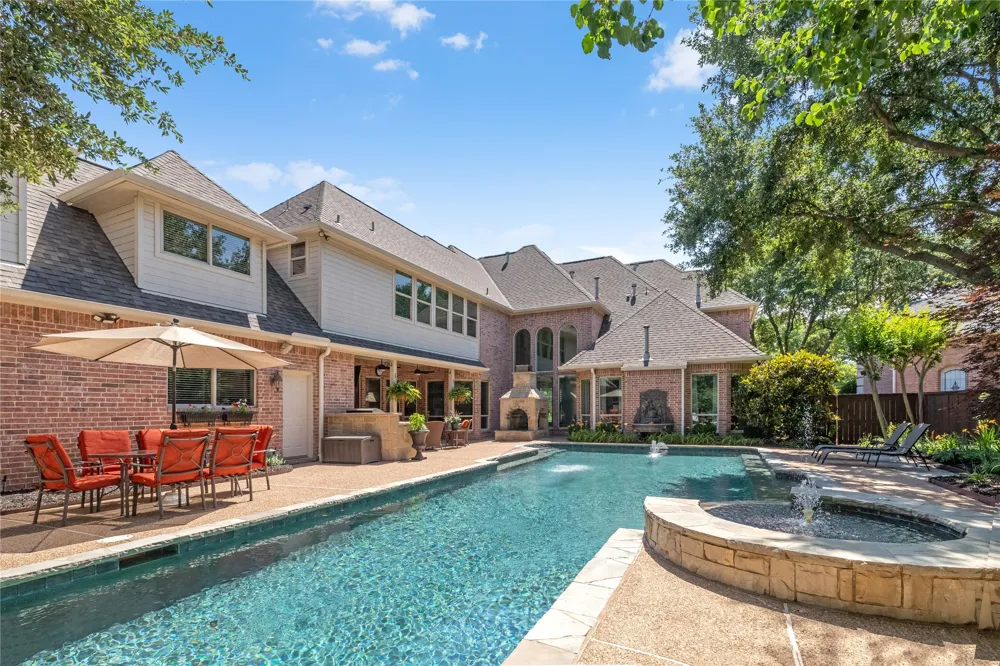 215 Bent Creek Court Southlake, TX 76092