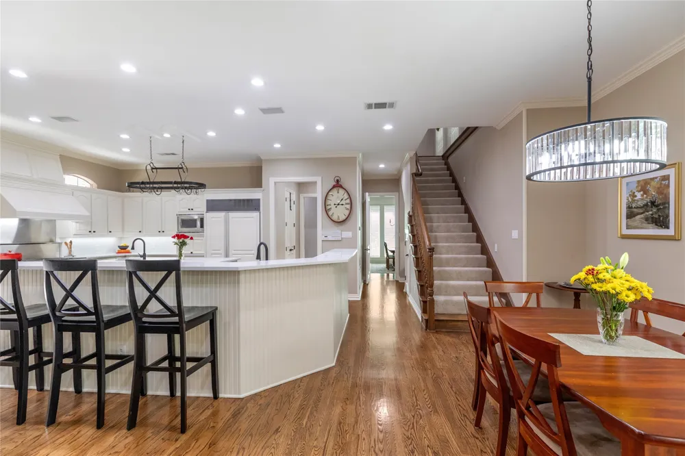 215 Bent Creek Court Southlake, TX 76092