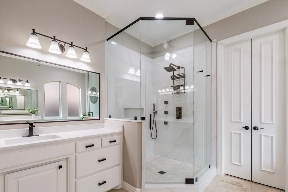 215 Bent Creek Court Southlake, TX 76092