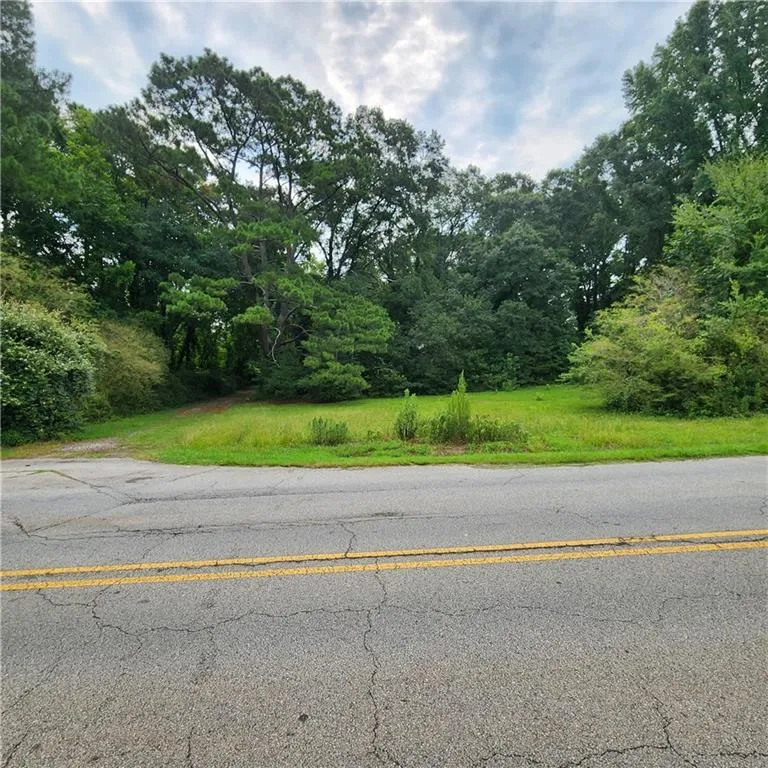 5300 Flakes Mill Road Ellenwood, GA 30294