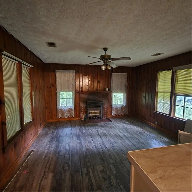 5300 Flakes Mill Road Ellenwood, GA 30294