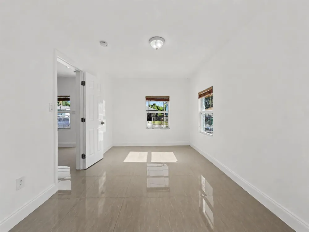 1880 NW 65TH STREET Miami, FL 33147