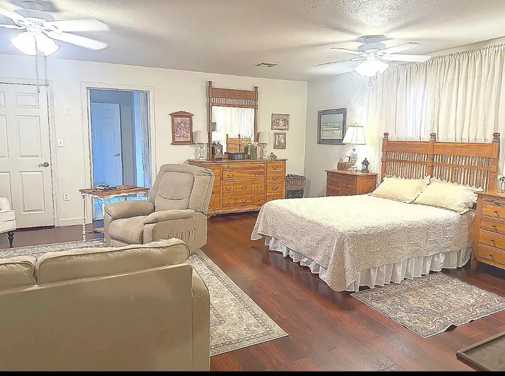 7302 Treewater Drive Houston, TX 77072