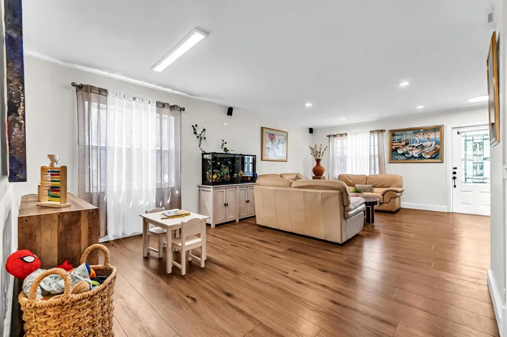 6642 Rainwood Cove Lane Lake Worth, FL 33463