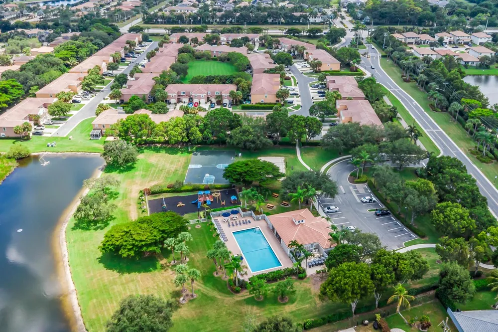 6642 Rainwood Cove Lane Lake Worth, FL 33463