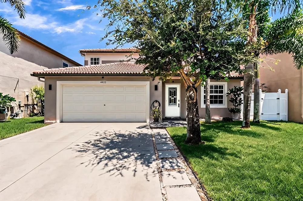 6642 Rainwood Cove Lane Lake Worth, FL 33463