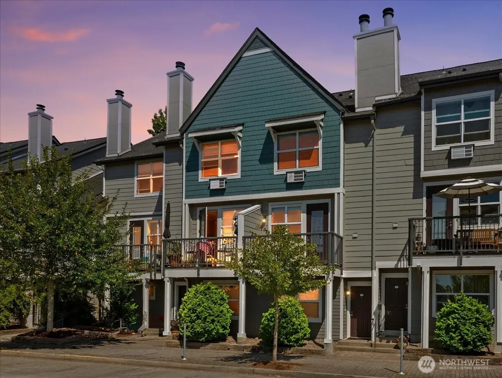 758 SE Fairwinds Loop Vancouver, WA 98661