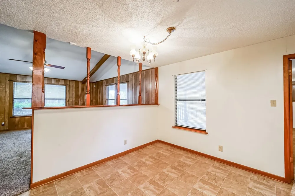 512 County Road 2550 Cleveland, TX 77327