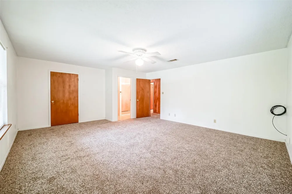 512 County Road 2550 Cleveland, TX 77327