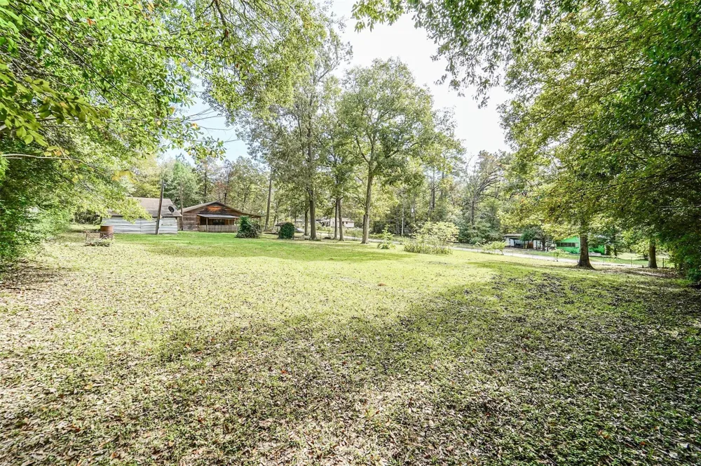 512 County Road 2550 Cleveland, TX 77327