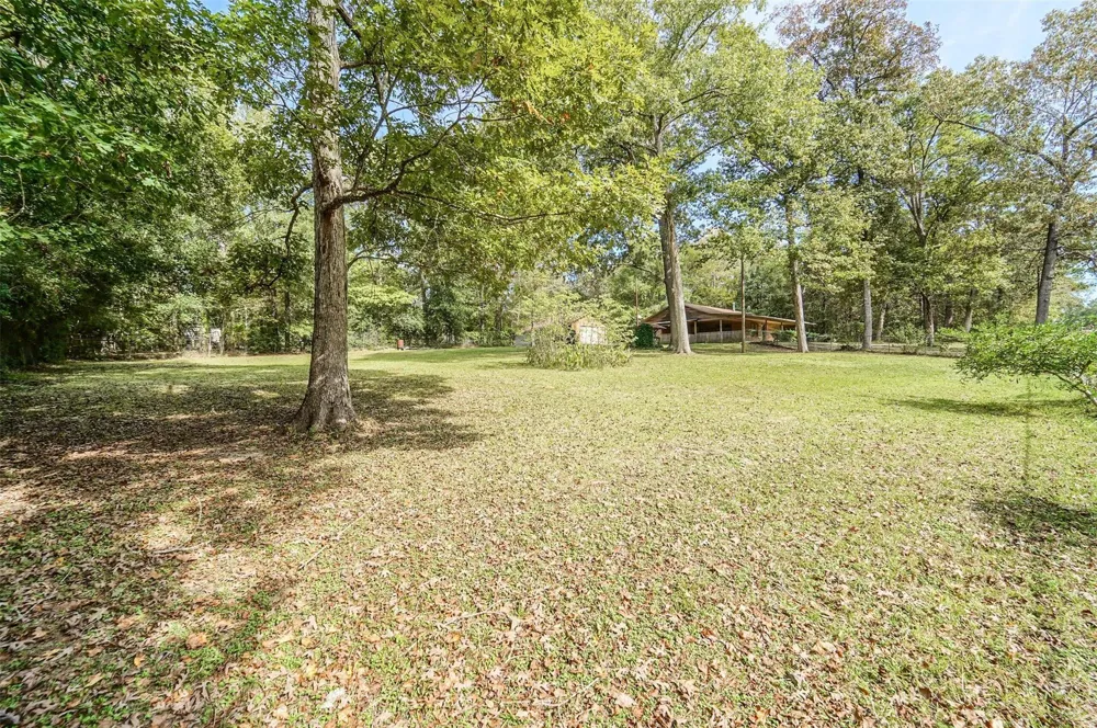 512 County Road 2550 Cleveland, TX 77327