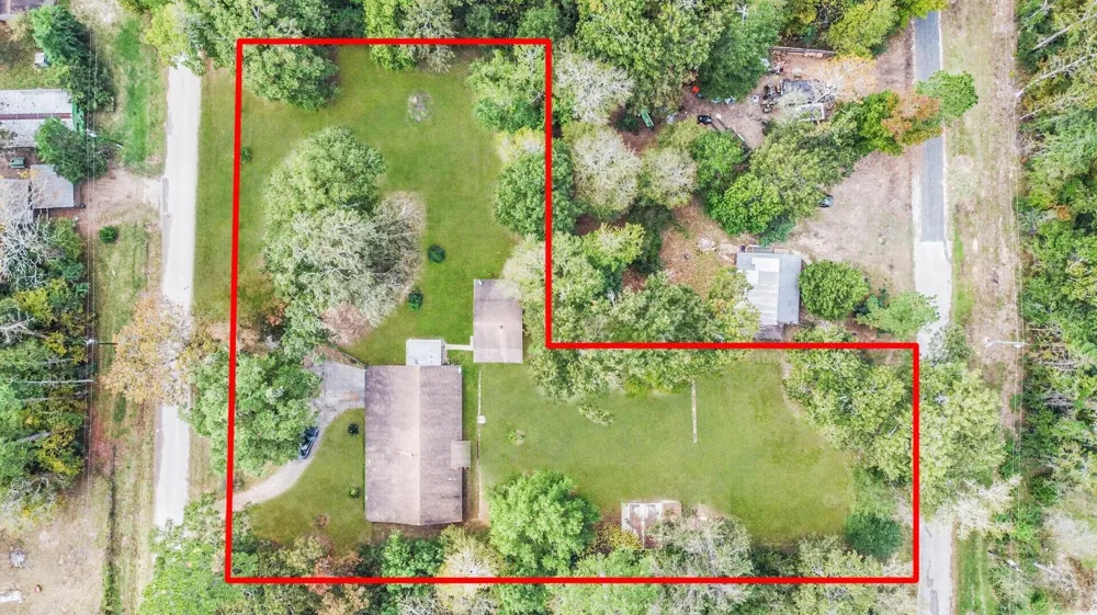 512 County Road 2550 Cleveland, TX 77327