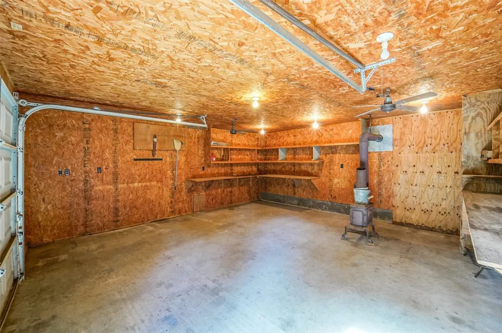 512 County Road 2550 Cleveland, TX 77327