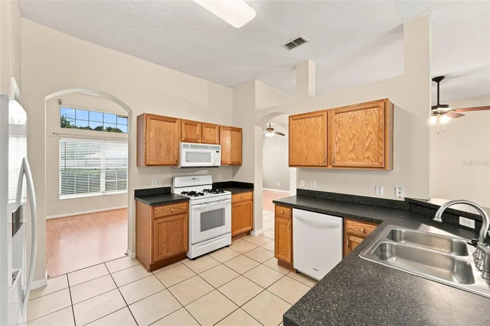 614 RED MULBERRY DRIVE Deltona, FL 32725