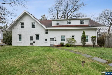195 Riveredge Road 1