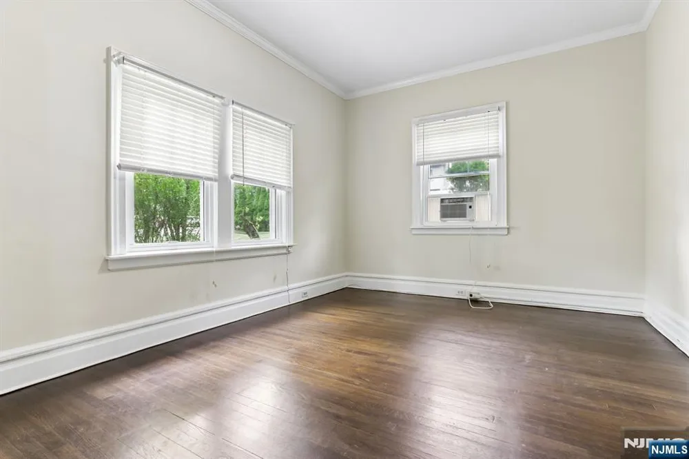 195 Riveredge Road 1 Tenafly, NJ 07670